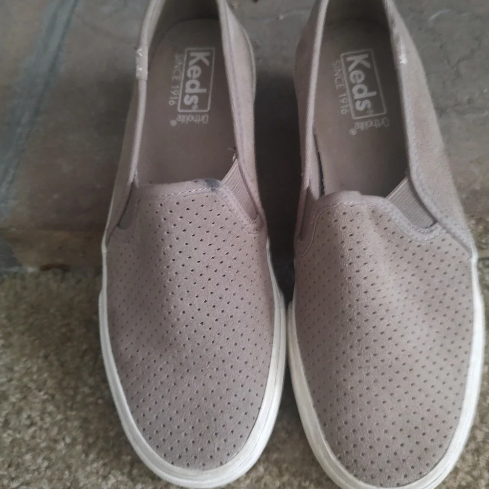 Keds Kids Taupe Suede Perforated Slip On‎ Sneakers Ortholite Beige Shoes